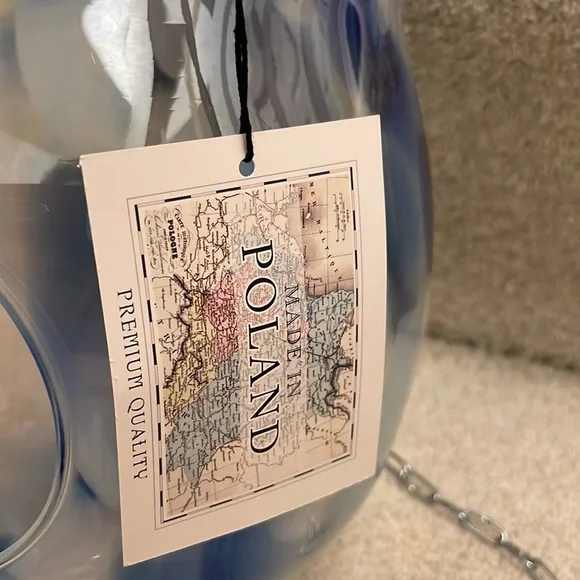 Bird house/feeder - Picture 2 of 8